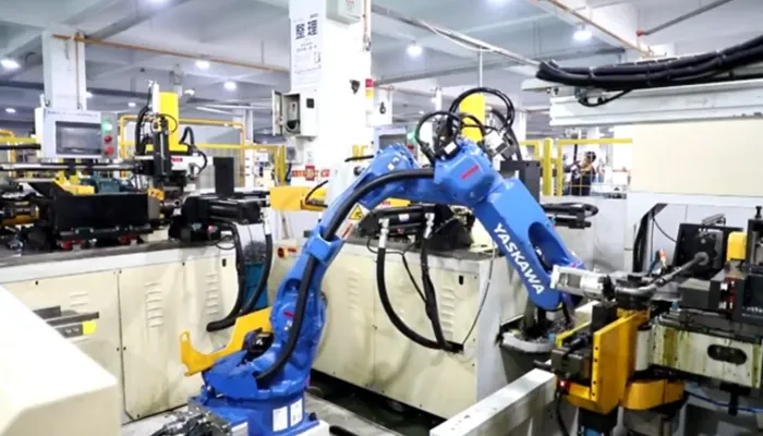 Fully automated robot production line