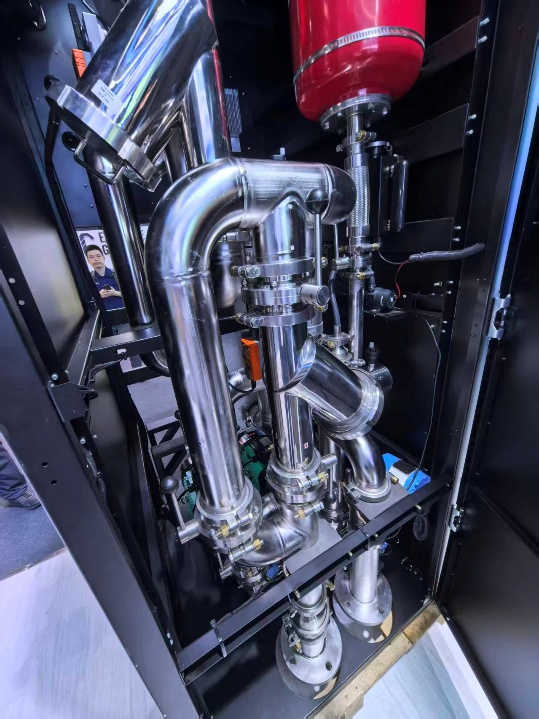 inos-stainless-steel-pipes-press-fittings-in-semiconductor-ai-chips-industry.jpg